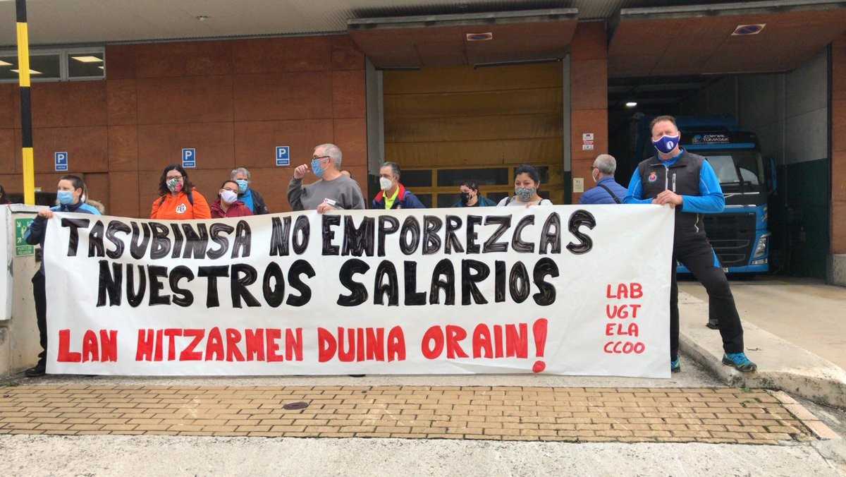 “Lan hitzarmen duin bat” eskatu dute Tasubinsako langileek