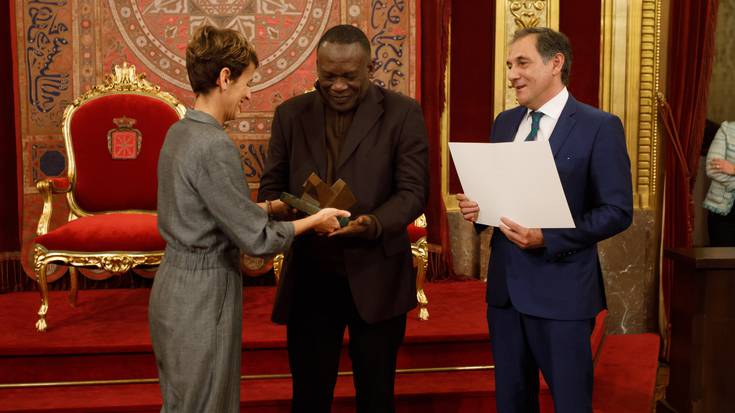 Nazioarteko Emaus saritu du gobernuak aldaketa sozialean eta ingurumen-justizian egindako lanarengatik