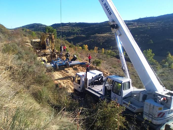 73 urteko gizon bat zendu da Etxarren Girgillaon, gidatzen zuen traktorea irauli ondoren