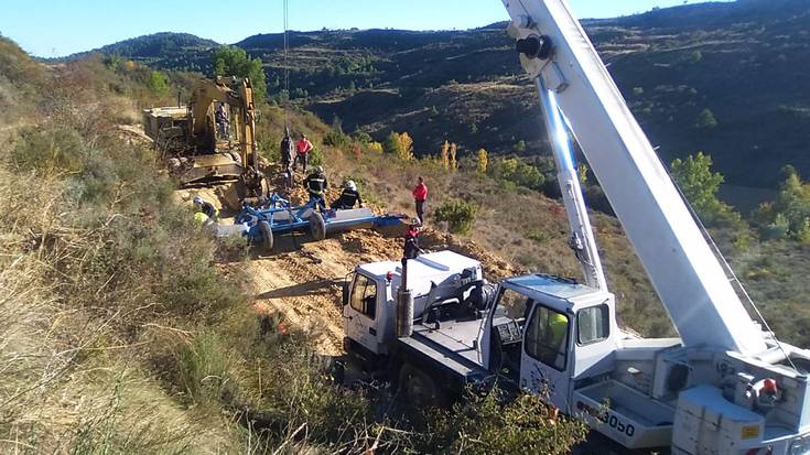 73 urteko gizon bat zendu da Etxarren Girgillaon, gidatzen zuen traktorea irauli ondoren