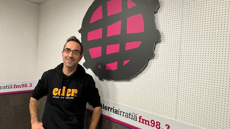 Jabier Leoz: “Mugaren bi aldeetan bizi direnen arteko harremanak sustatu nahi ditugu ‘Mugarri’ ikuskizunarekin”