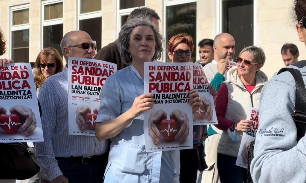 Grebari eusten diote Osasunbideko sindikatuek