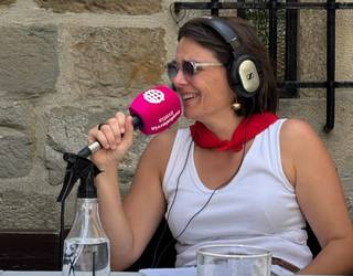 Anne Etchegoyen: "Hizkuntza gutxituetako kantariak bildu ditut ene lan berrian"