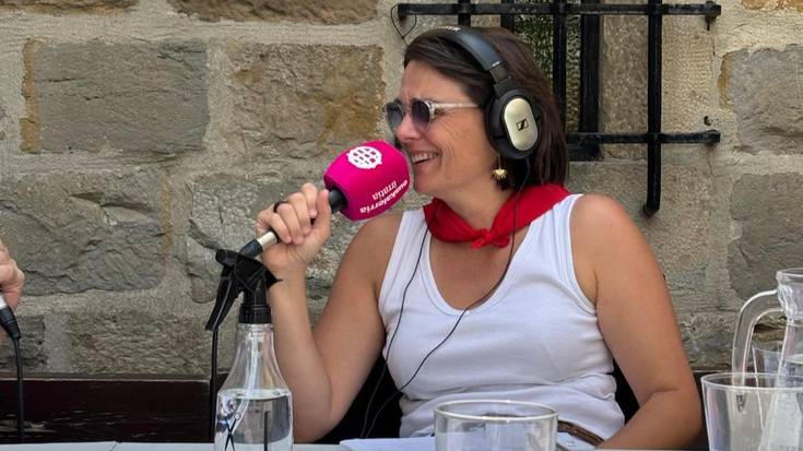 Anne Etchegoyen: "Hizkuntza gutxituetako kantariak bildu ditut ene lan berrian"