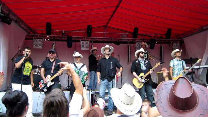 Donibaneko festetako egitaraua ikusi nahi?