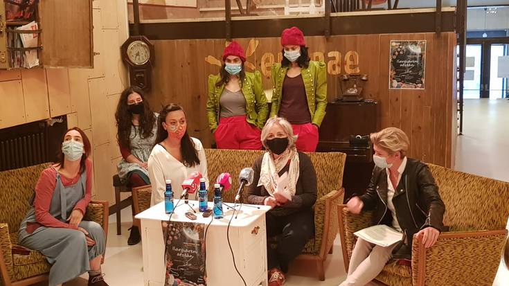 Larunbatean estreinatuko du Maialen Diazek 'Ilargiaren atzean' antzezlana