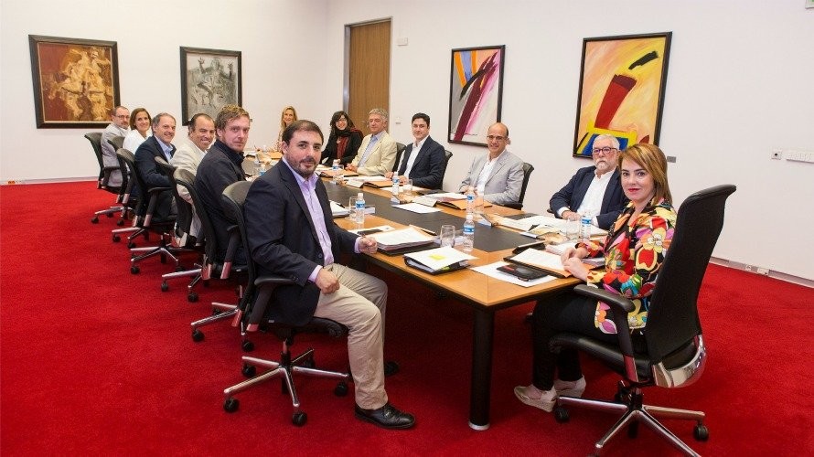 Transexualak babesteko adierazpena aurrera, UPN eta PP gabe