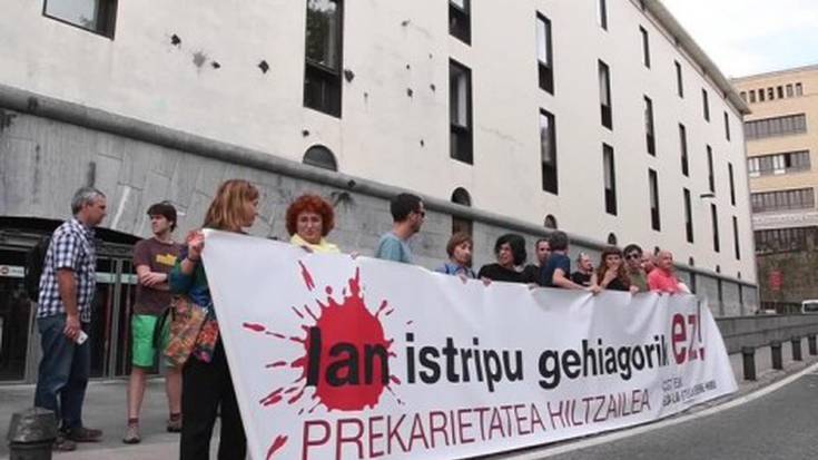 Behin-behineko irakasleen prekarietatea salatu dute sindikatuek 