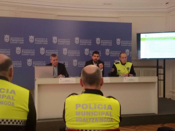 Auzo bakoitzean udaltzain bat egonen da "gertuko" Iruñeko Udaltzaingoa eraikitzeko