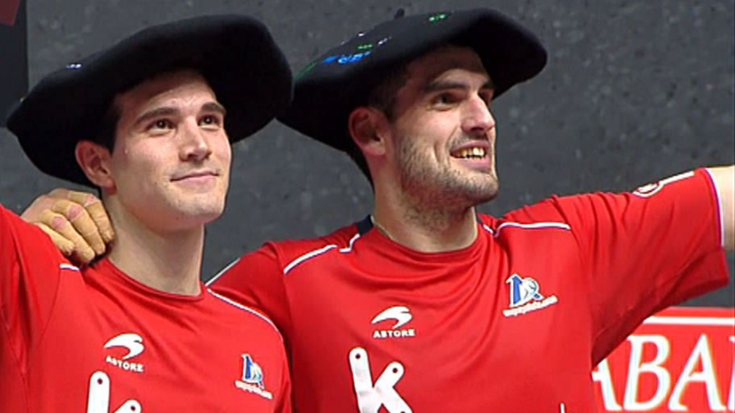 Txapela buruan jarrita, Ezkurdia eta Zabaletarentzat binakakoa