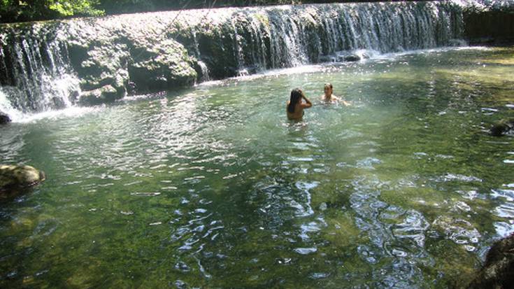 Nafarroako hamabi bainu-eremuetako zazpik bikain kalifikazioa dute