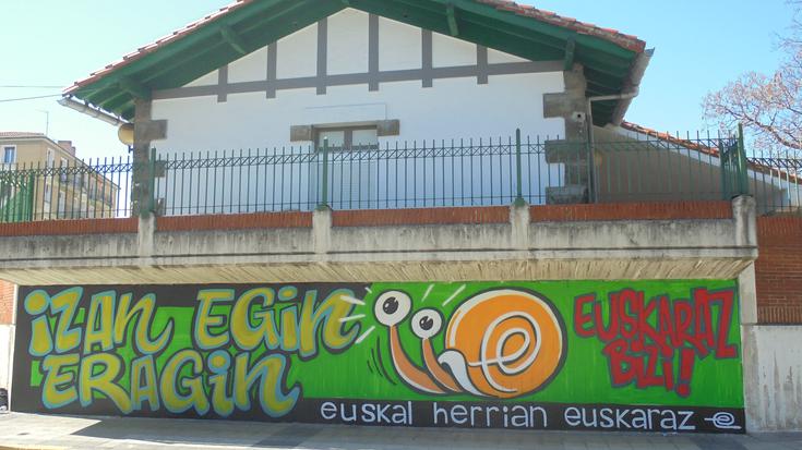 Euskararen aldeko margoketa, erasotua