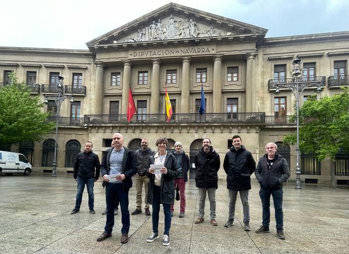 Haur eskolen gatazkan bere erantzukizunari muzin egitea leporatu diote EH Bilduko hautesiek Nafarroako Gobernuari