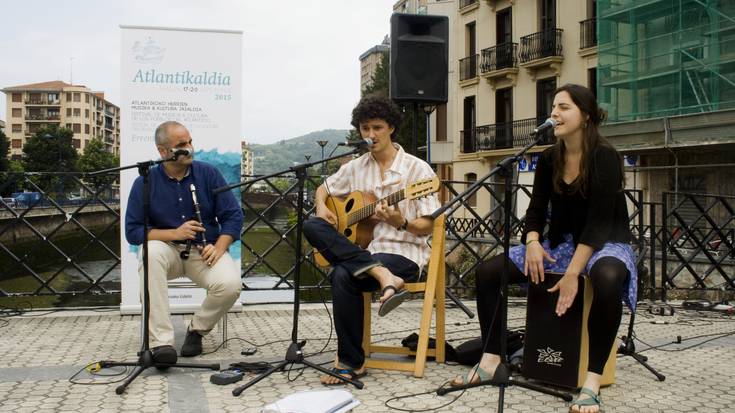 Bitartean Folk Taldea Txantrean