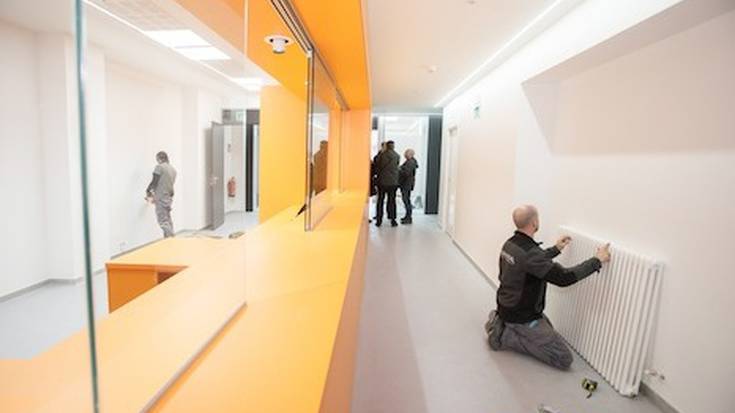 Arrosadiko auzo unitateak ateak berrirekiko ditu, sei hilabeteko obren ondoren