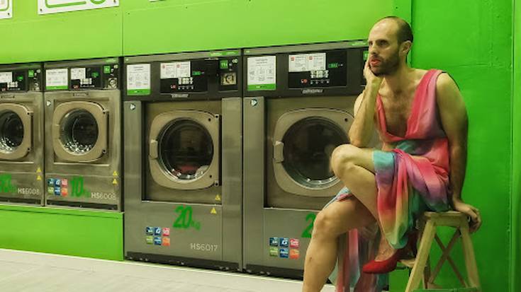 Uda honetan Antzerki Aroak lau antzezlan aurkeztuko ditu gazte eta helduentzat