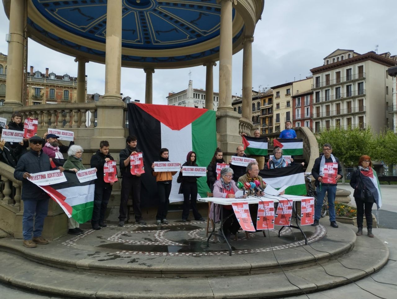 Israelen Estatua desegitearen aldeko protesta eginen du Palestinarekin Elkartasuna plataformak