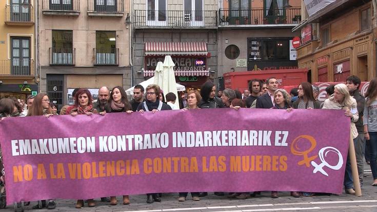 Emakume bat hil du ustez gizonezko batek Uharten 