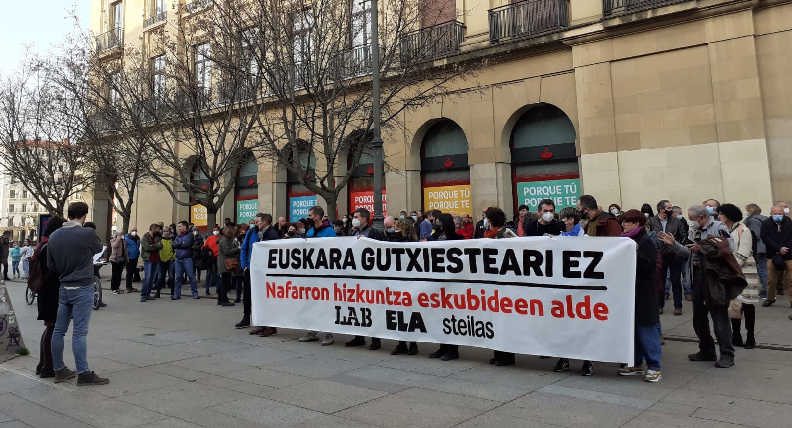 Dekretua funtzio publikoko mahaitik kentzeko eskatu du LABek