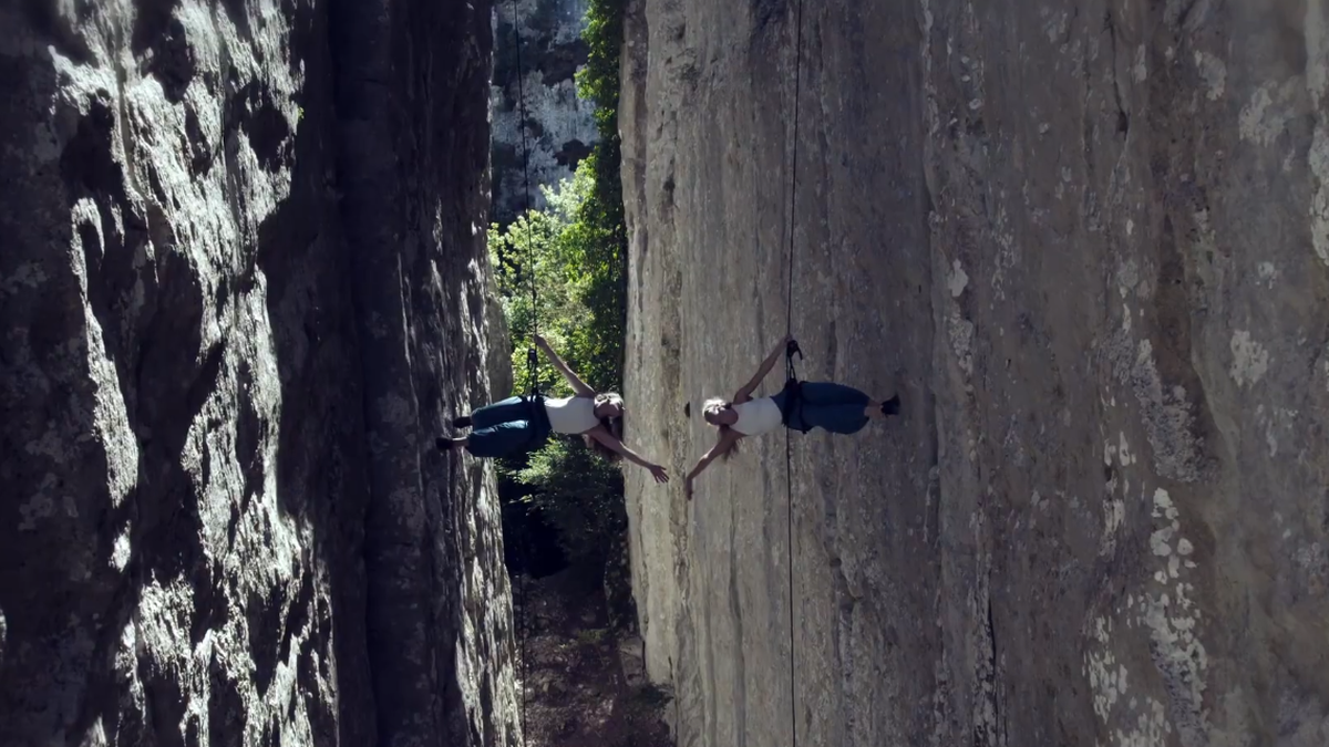 Janire Etxabe: "Kasualidadez ezagutu nuen dantza bertikala eta amets bihurtu zen"