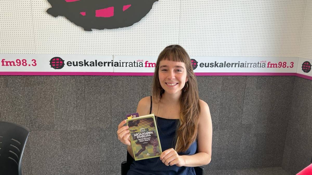 Leire Lakasta: “Itzultzen dudanean, lehen irakurketan jasotako sentsazioa euskarara eramaten saiatzen naiz”