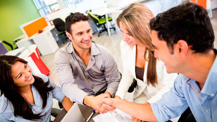 Iruñeko Udalak diru-laguntzak eman dizkie 29 gazte ekintzaileri