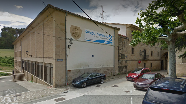 Apaiz batek egindako abusuak salatu dituzte Garesen