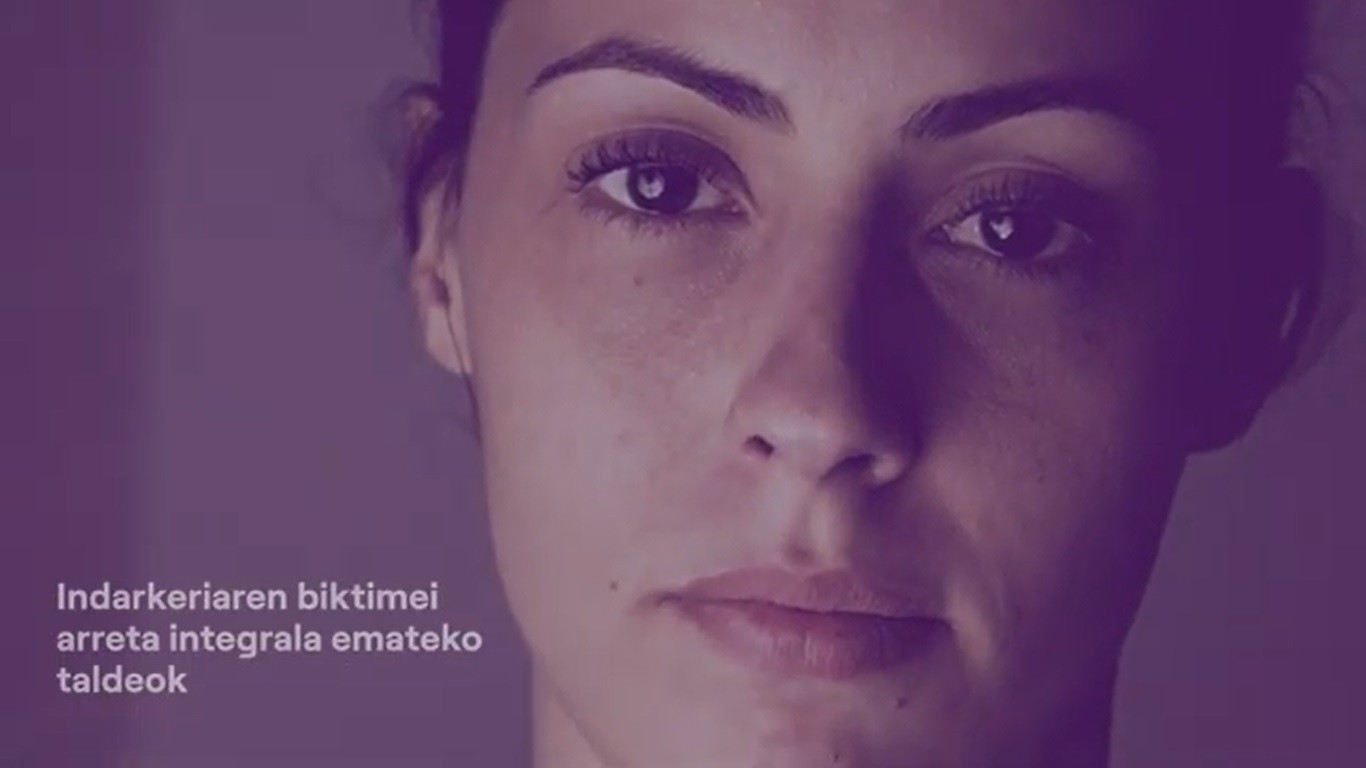 'Zure ondoan gaude' hautatu du Gobernuak azaroaren 25eko lelo gisa