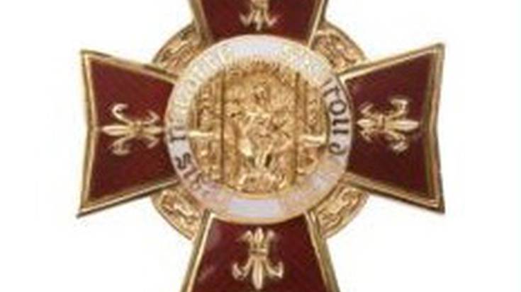 Karlos III.aren Gurutzea zazpi pertsona eta erakunderentzat Nafarroaren irudia nabarmentzen laguntzeagatik