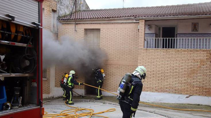 Sute batek kalte material handiak eragin ditu Milagroko etxebizitza batean, baina ez dago zauriturik