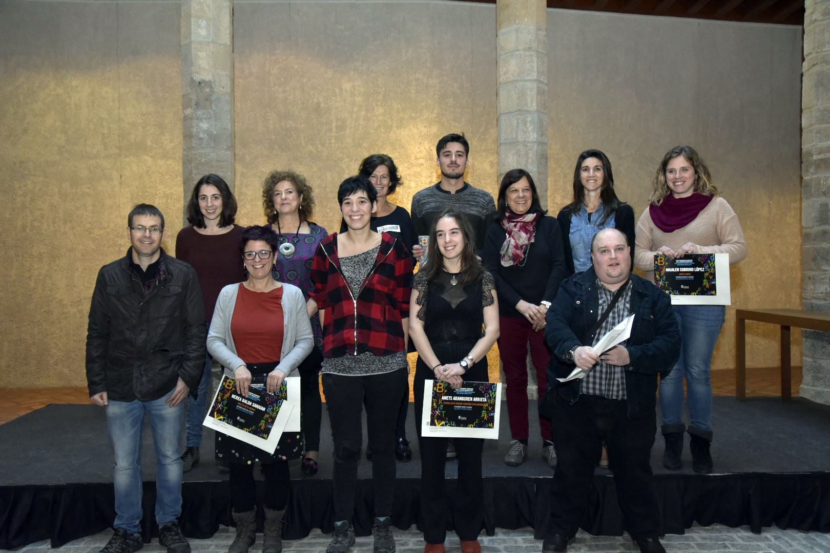 Etxeberria, narrazioan; Majuelo, poesian; eta Zelaieta, bertso-paperetan, irabazle