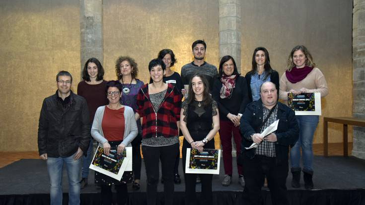 Etxeberria, narrazioan; Majuelo, poesian; eta Zelaieta, bertso-paperetan, irabazle