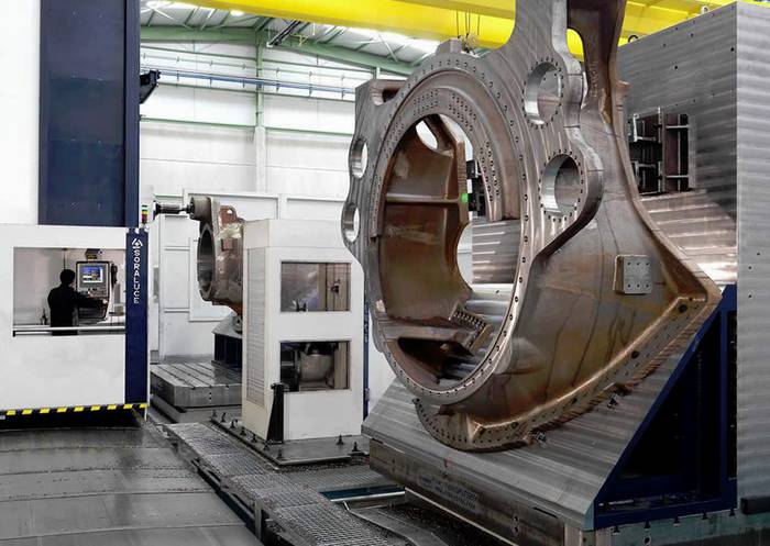 Langile bat hil da, istripuz