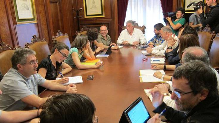 Iruñeko Udala krisian dagoela diote Podemosek, Aranzadik eta Ezkerrak