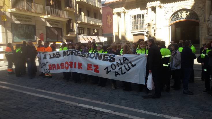 Erasoen kontrako "neurriak" eskatu dituzte zonalde urdineko langileek