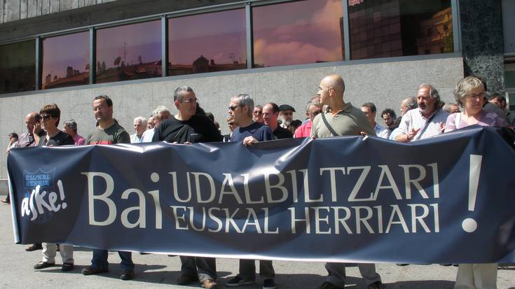 Nazio Batzarra eginen du Udalbiltzak otsailaren 20an, Atarrabian