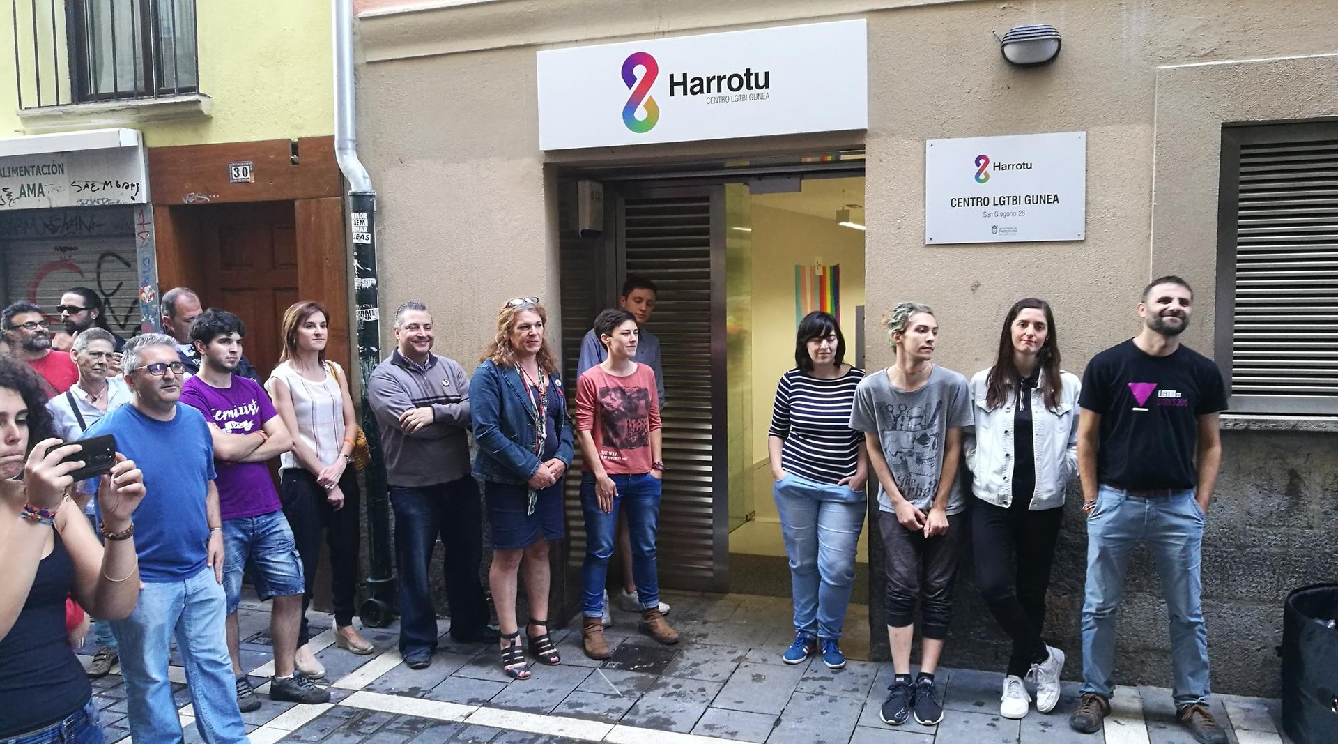 ‘Harrotu’ gunean murrizketak salatu dituzte