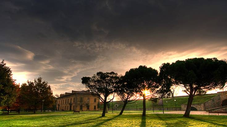 Biktima guztien errekonozimendua eskatuko dute Polizia Nazionalaren erakusketaren aurrean