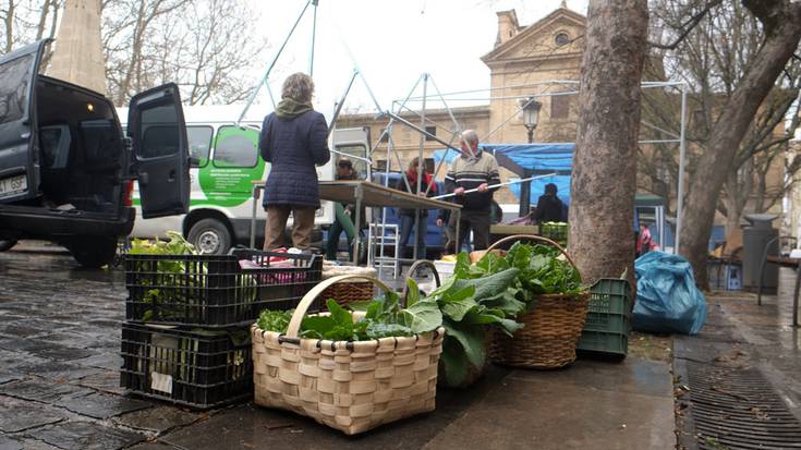 Merkatu soziala eta truke bidezkoa eginen dute bihar Errekoleta plazan