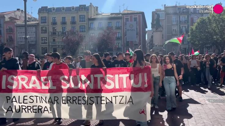 Ehunka ikaslek Iruñeko kaleak hartu dituzte Palestinaren alde