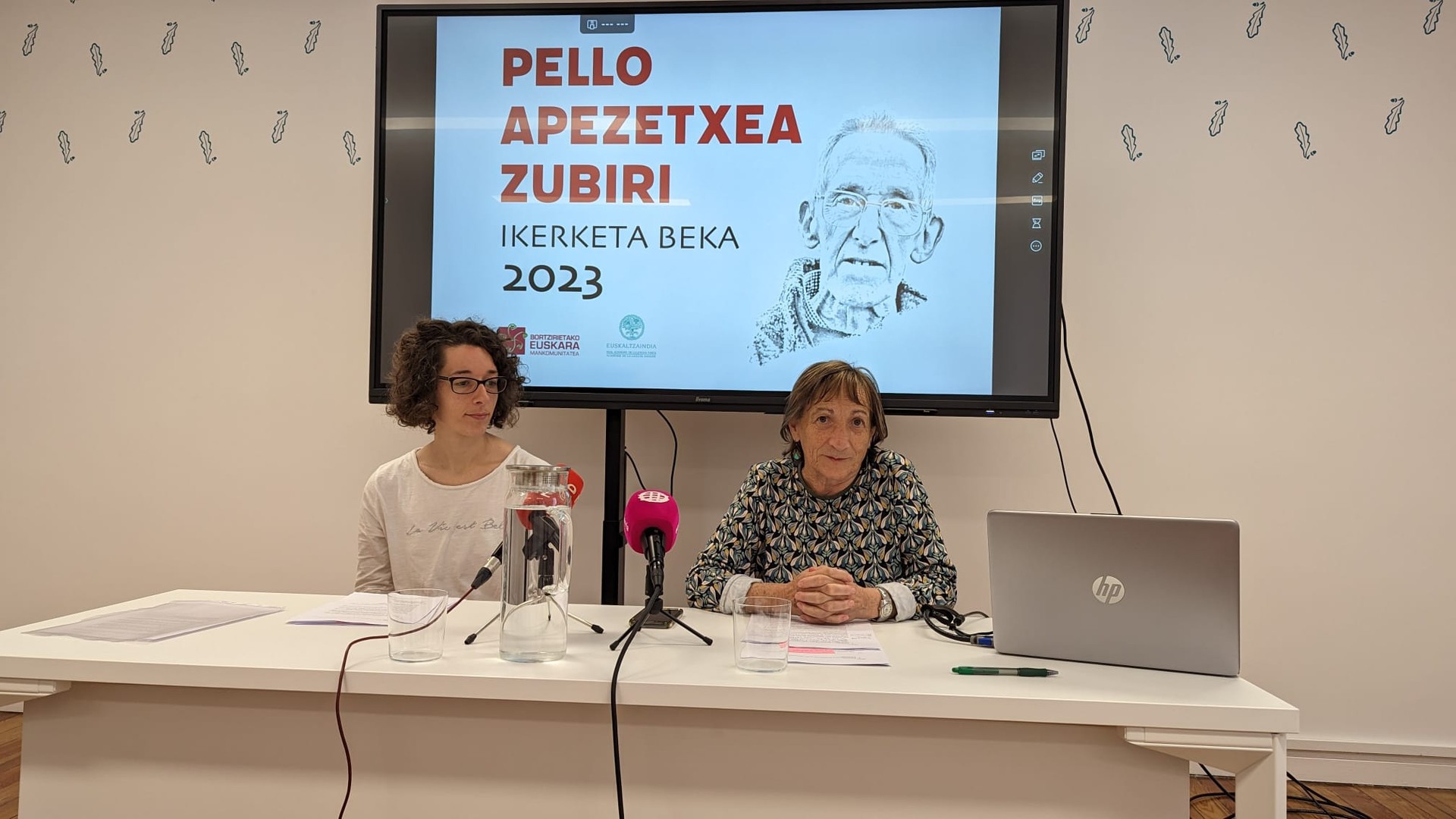 Pello Apezetxea Zubiri ikertzailearen omenezko beka aurkeztu dute