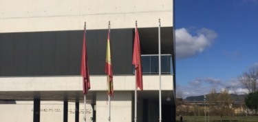 Eguesibarko Udalak Eropar Batasuneko bandera kendu du errefuxiatuengatik