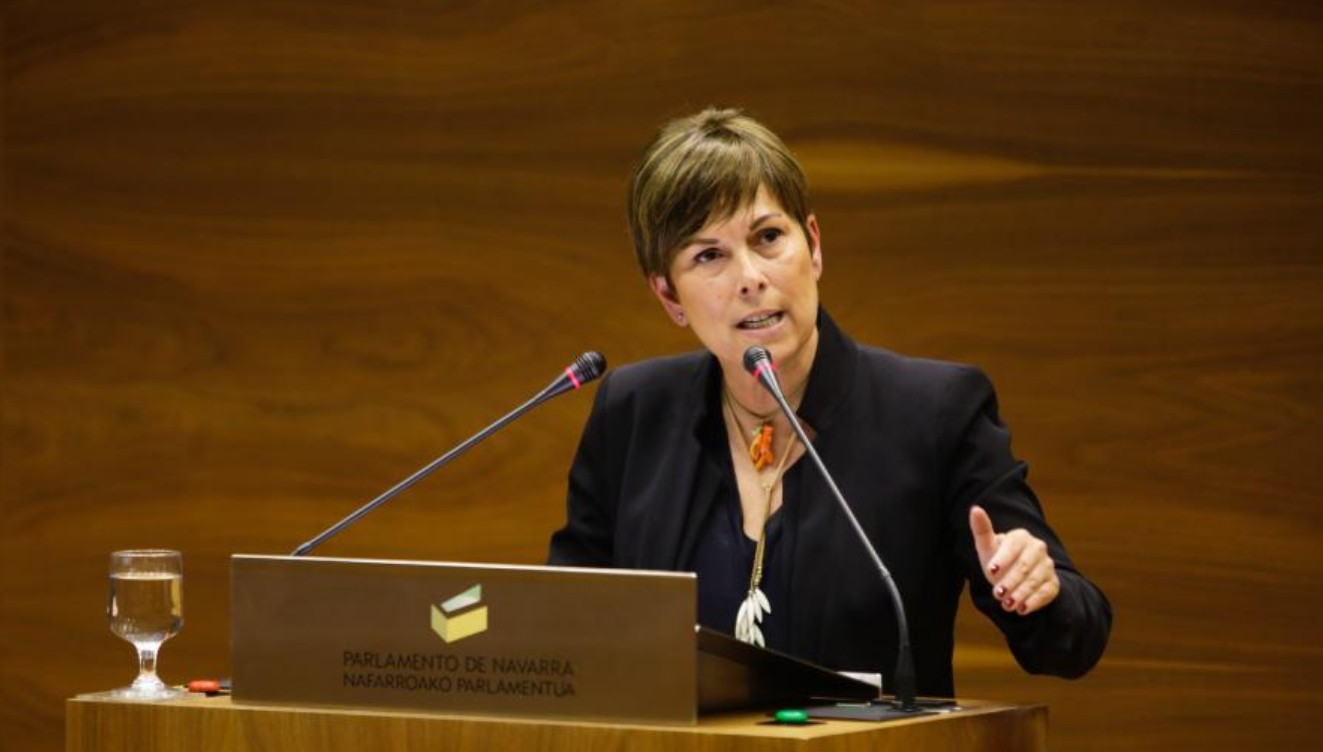 Barkos: "Pertsonen aldeko aldaketa egin dugu"