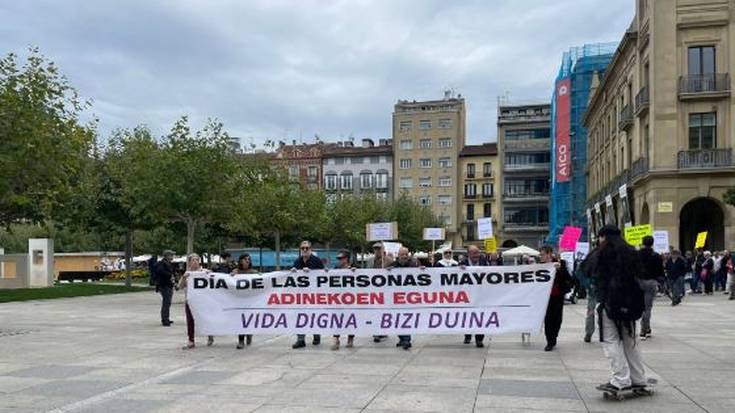 Ana Sarobe: "Pentsiodunek dagozkigun eskubideak aldarrikatu eta ditugun beharrak ikusarazi nahi ditugu"