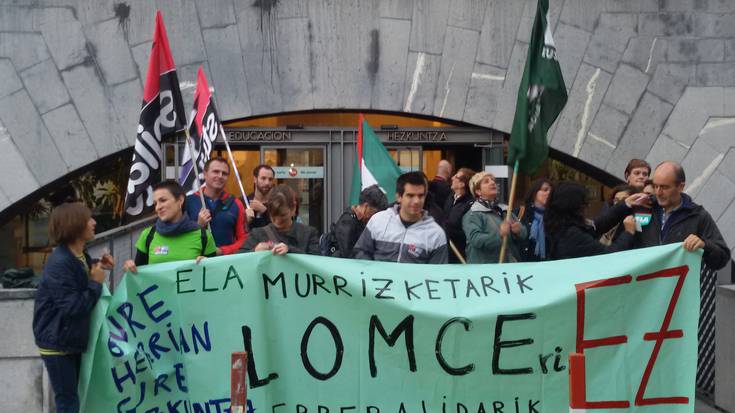 LOMCE legearen eta murrizketen aurka kalera atera dira ELA eta Steilas