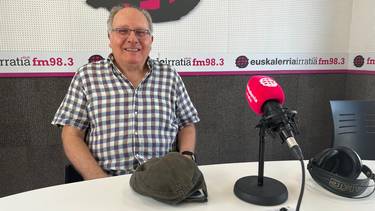 Joseba Koldo Ortega: "'Awa eta Binata' eleberriak emakume migratuak ditu protagonista"