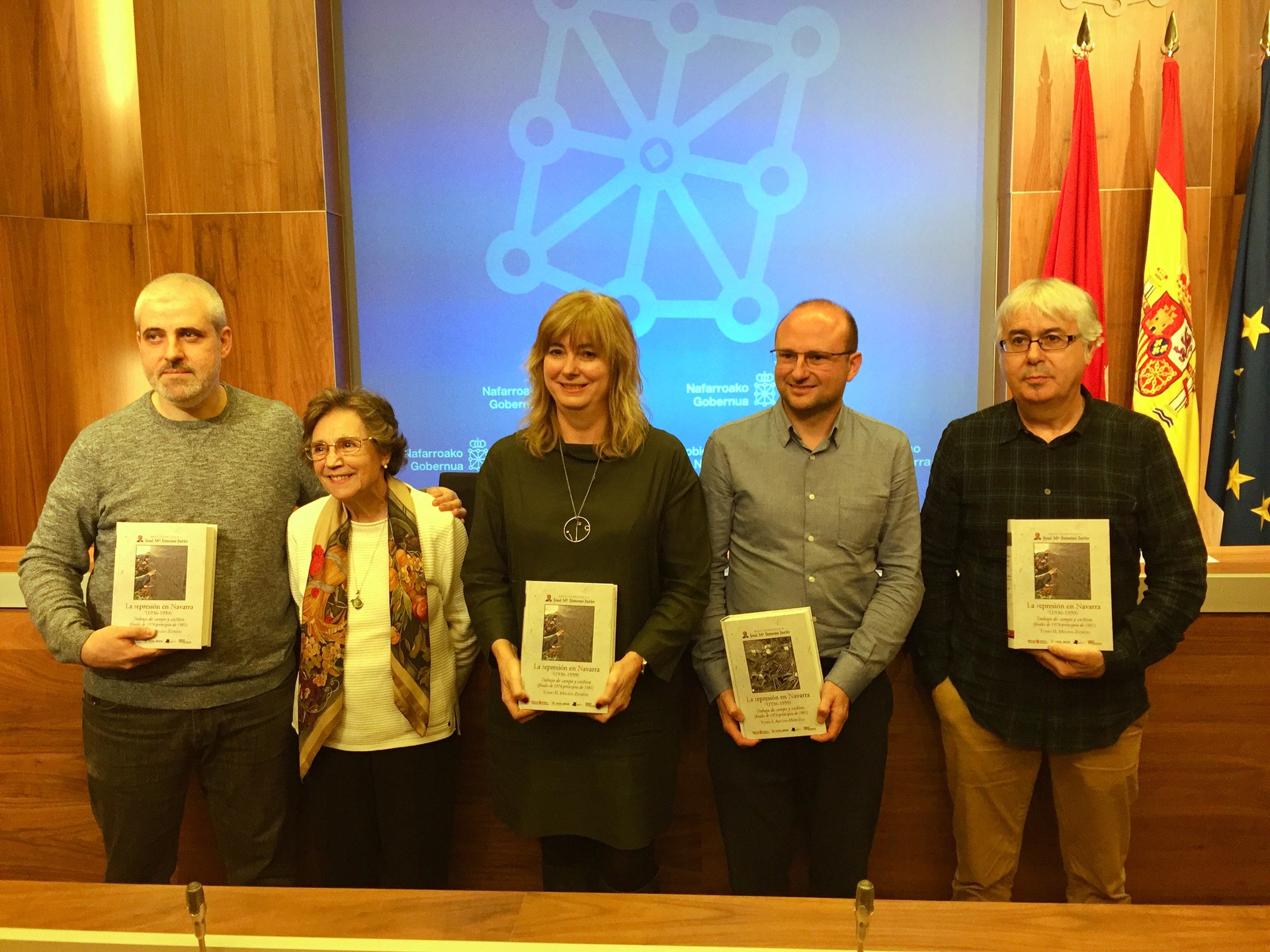 Jimeno Juriok errepresio frankistaren inguruan egindako “landa-lan luzea” bildu dute bi liburukitan