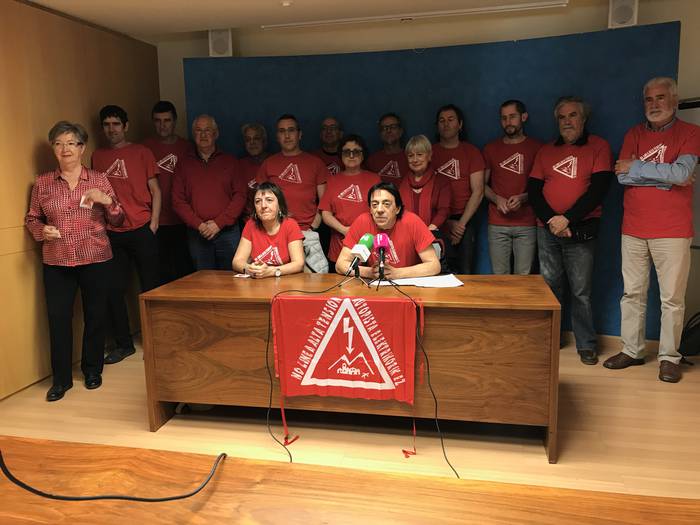 Goi-Tentsioko linearen proiektu berriaren kontra azaldu dira berriz hautetsiak