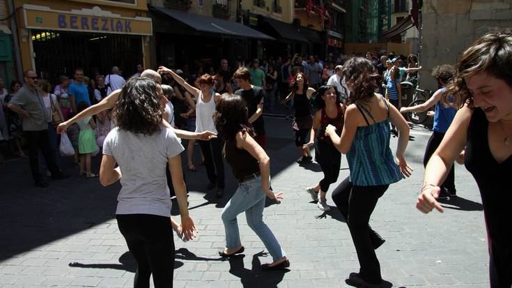 Artisten Auzoan izena emateko epea ireki dute