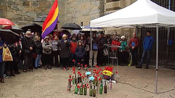 Ezkabako ihesaldian parte hartu zutenak izan dituzte gogoan